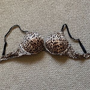 Victoria’s Secret Miraculous Plunge, 36B